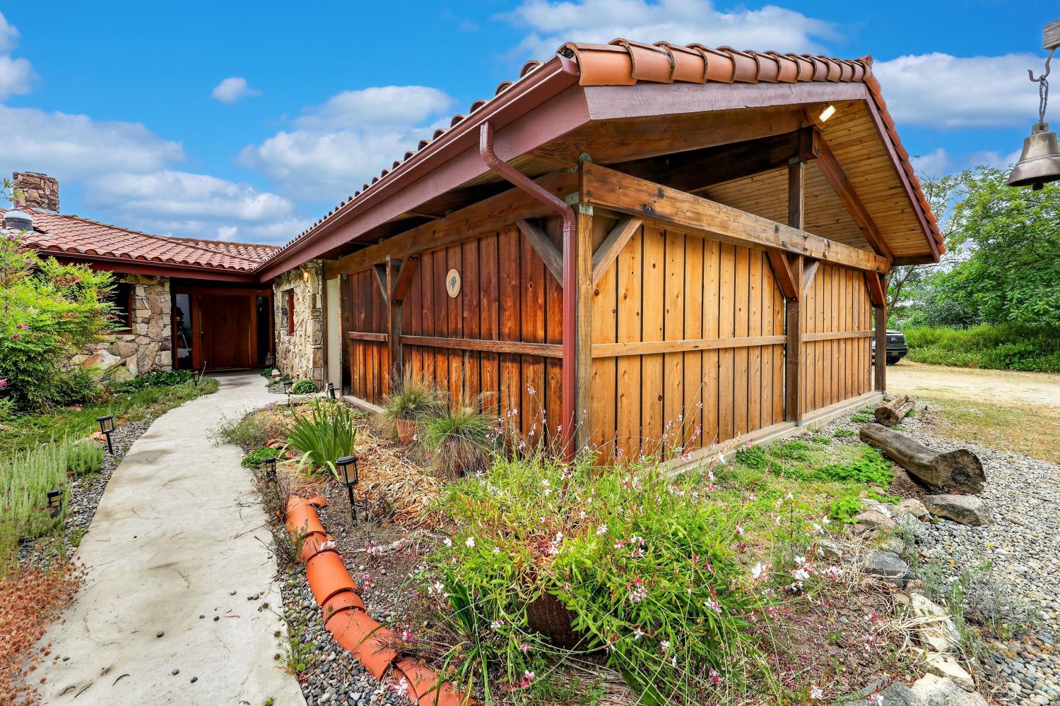 32115 Rock Hill Ln, Auberry, CA 93602