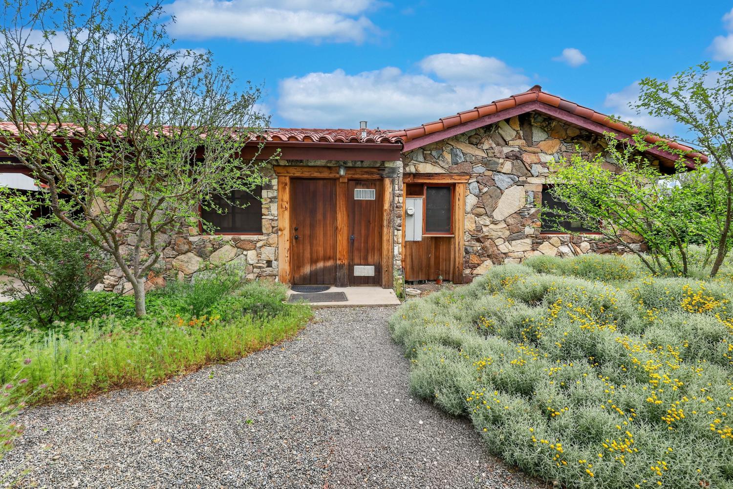 32115 Rock Hill Ln, Auberry, CA 93602