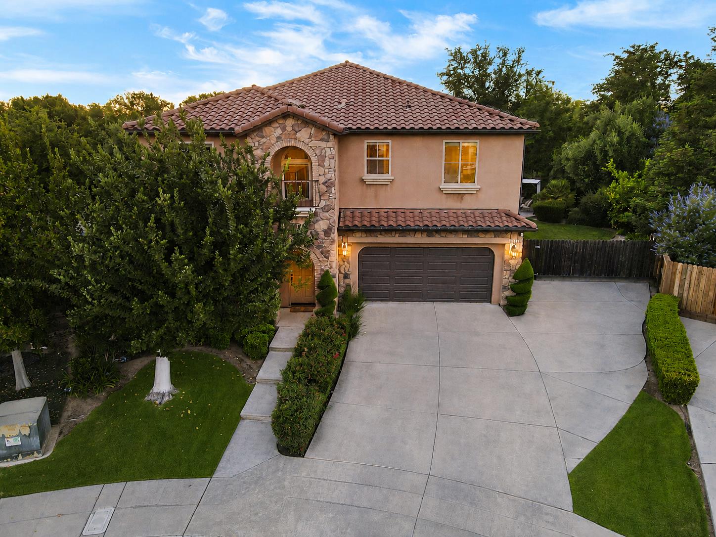 5673 N Sycamore Ave, Fresno, CA 93723