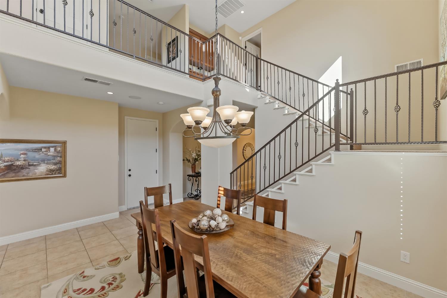 5673 N Sycamore Ave, Fresno, CA 93723