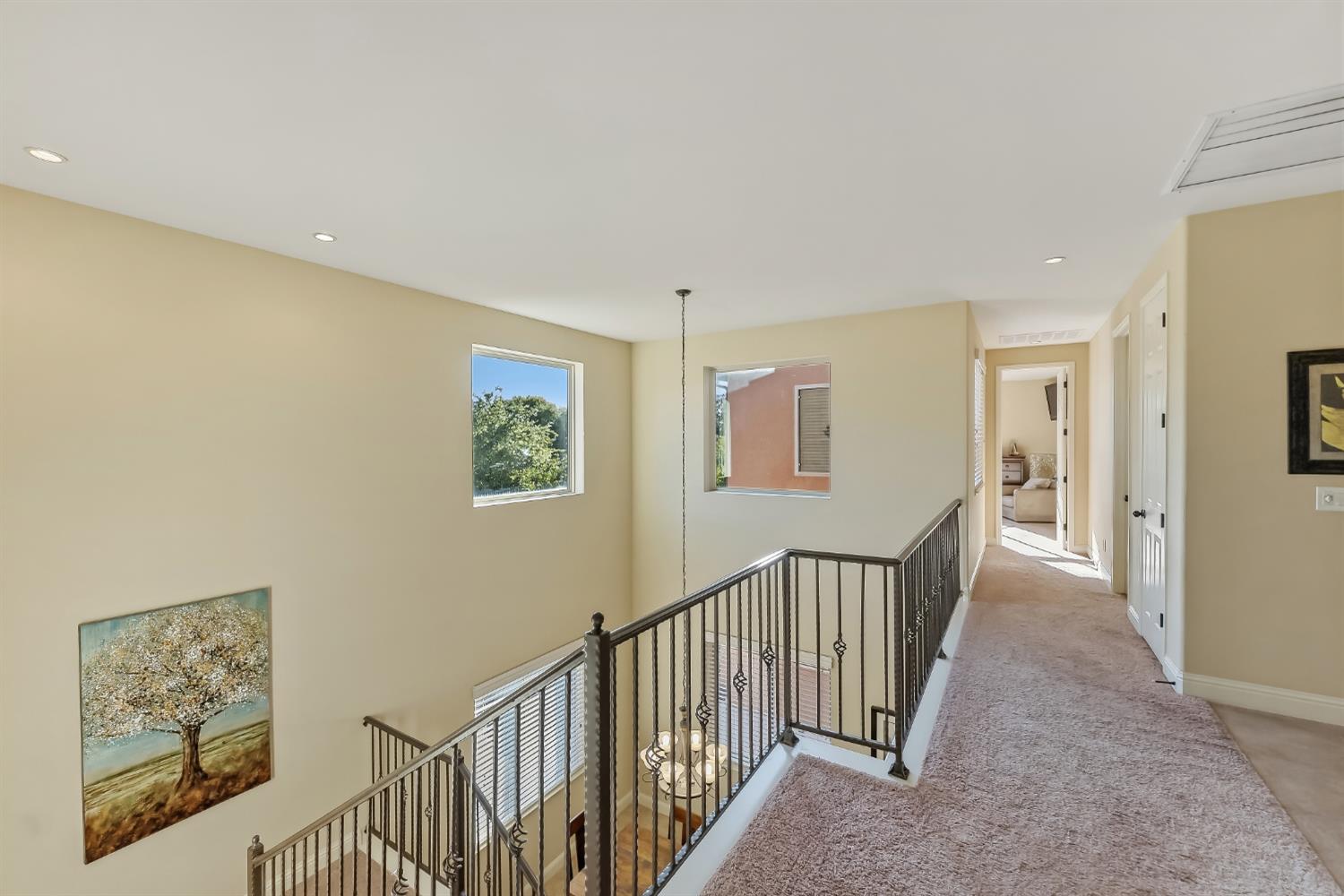 5673 N Sycamore Ave, Fresno, CA 93723