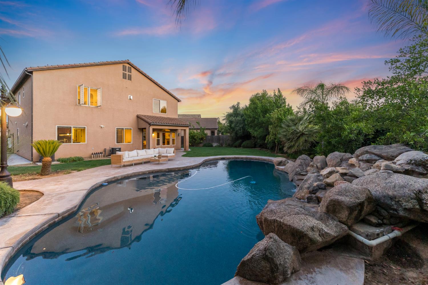 5673 N Sycamore Ave, Fresno, CA 93723