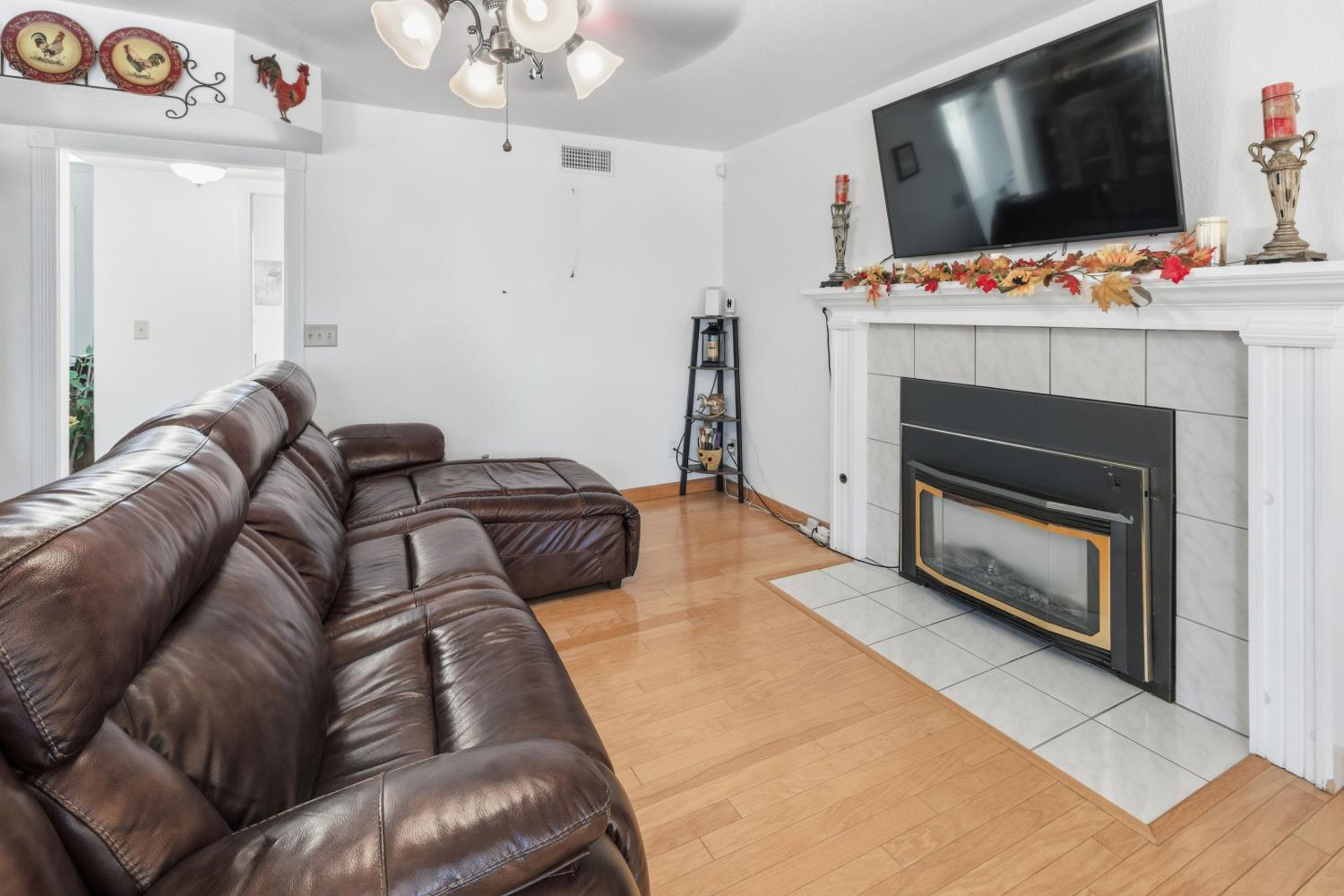 1444 Nelson Blvd, Selma, CA 93662