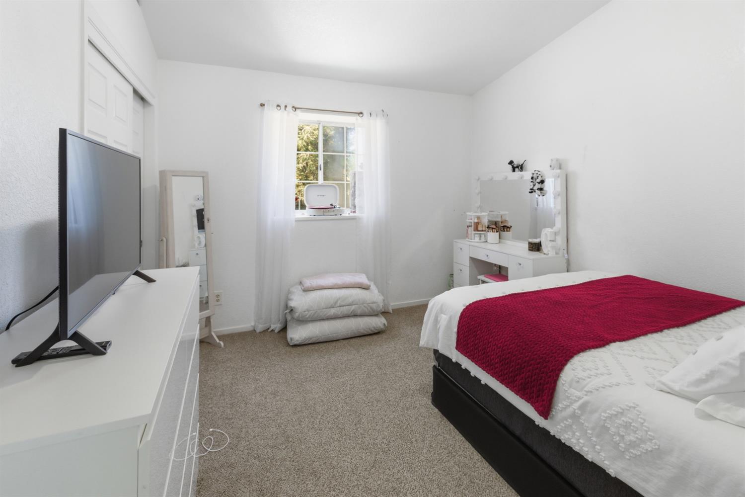 1444 Nelson Blvd, Selma, CA 93662