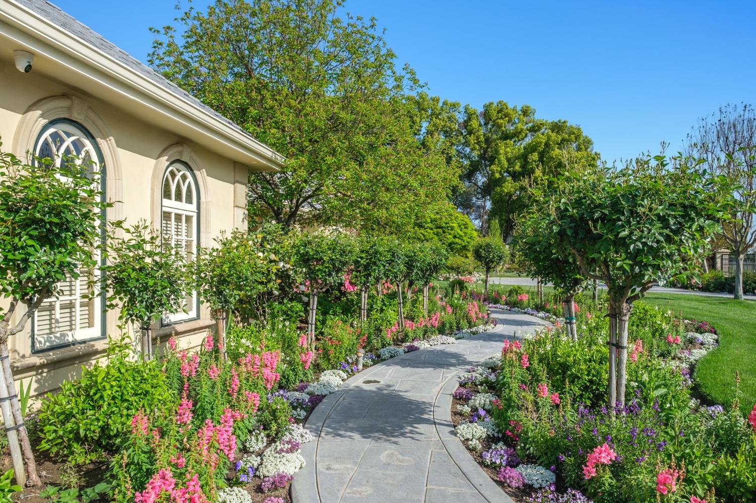 5811 N Forkner Ave, Fresno, CA 93711