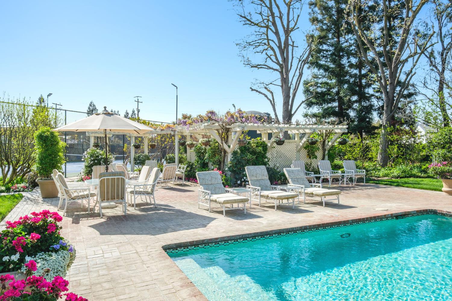 5811 N Forkner Ave, Fresno, CA 93711