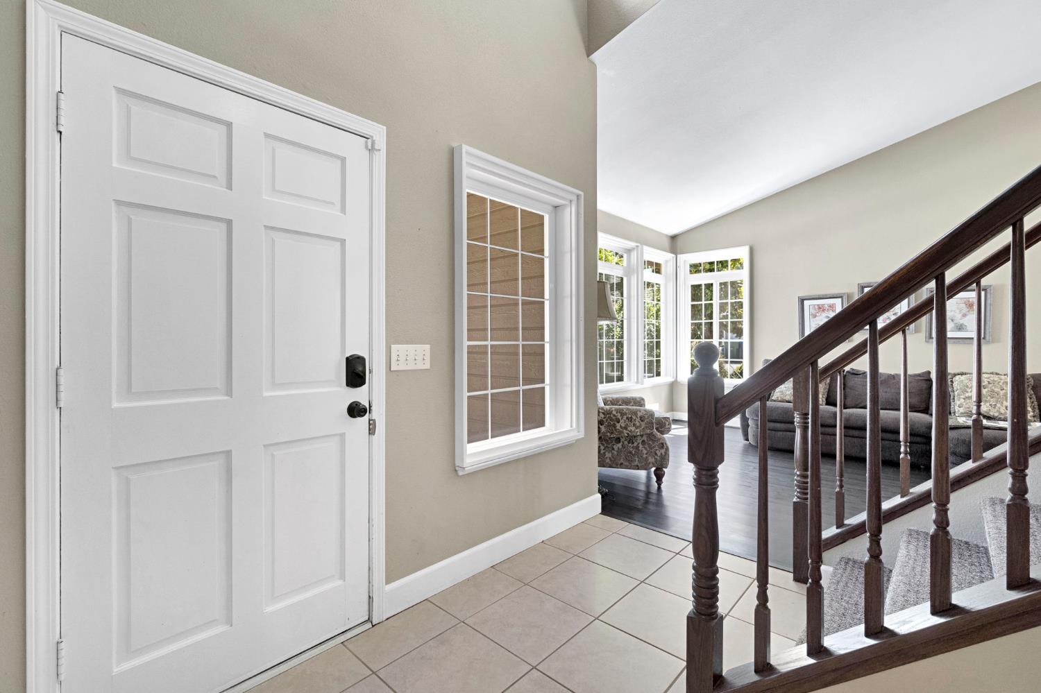 1742 Cromwell Ave, Clovis, CA 93611