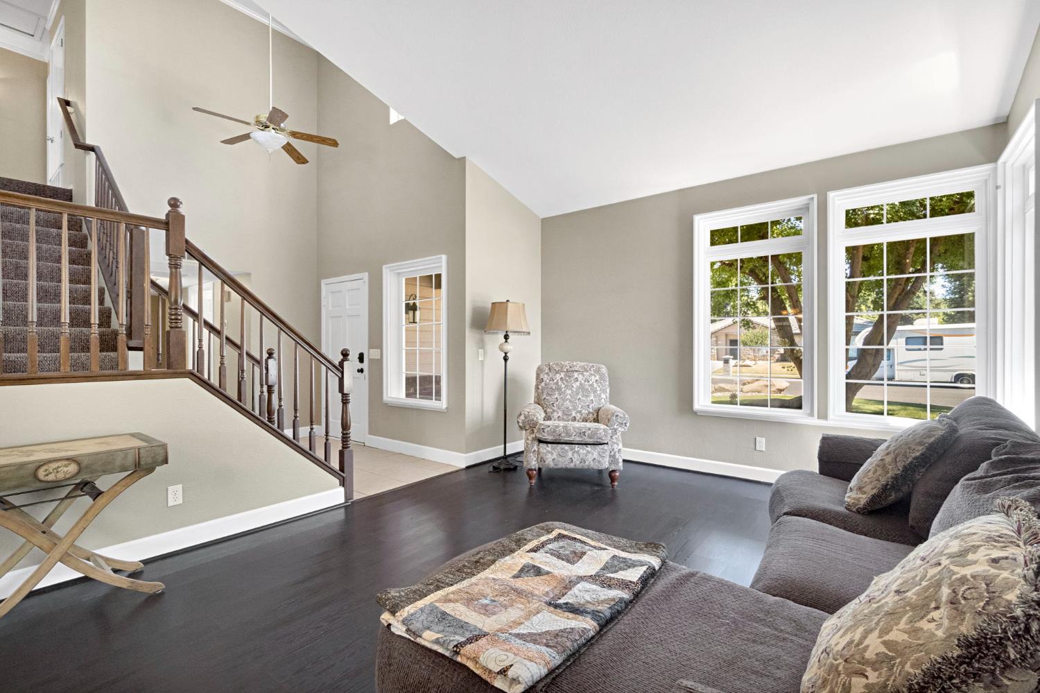 1742 Cromwell Ave, Clovis, CA 93611