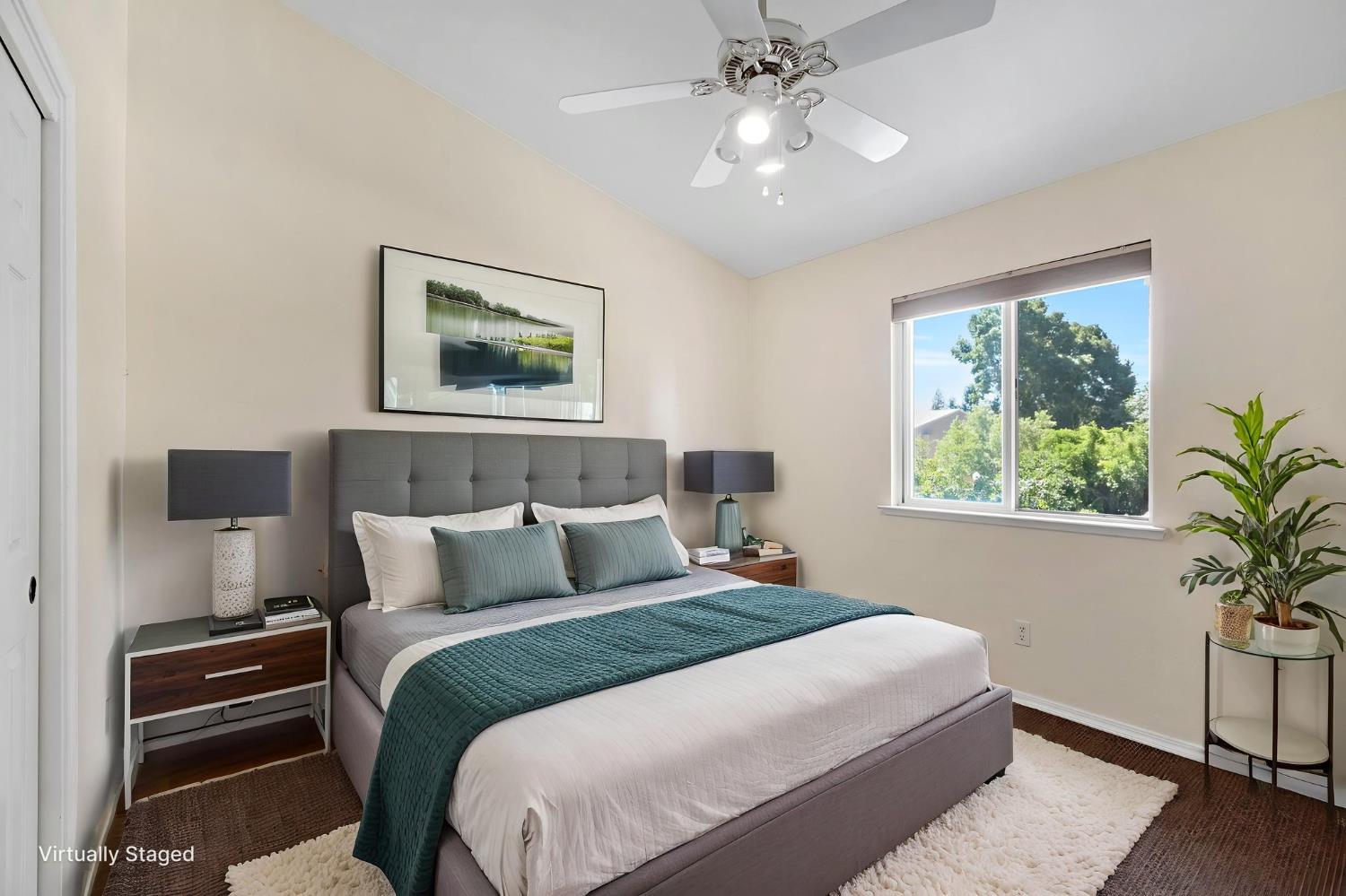 1742 Cromwell Ave, Clovis, CA 93611