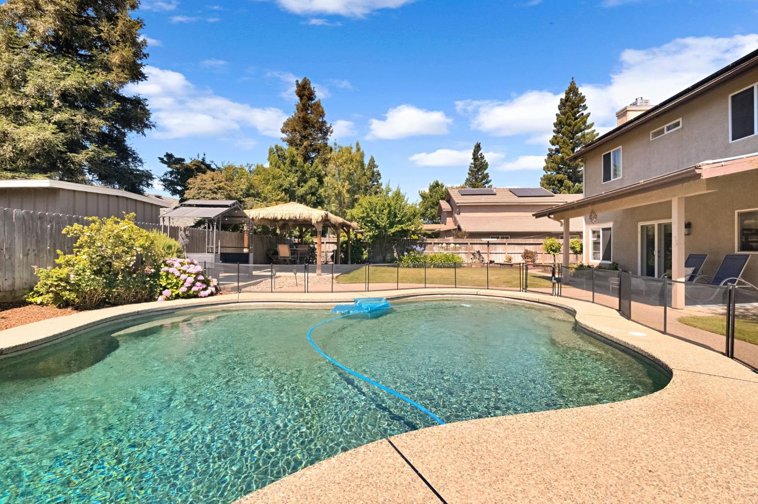 1742 Cromwell Ave, Clovis, CA 93611
