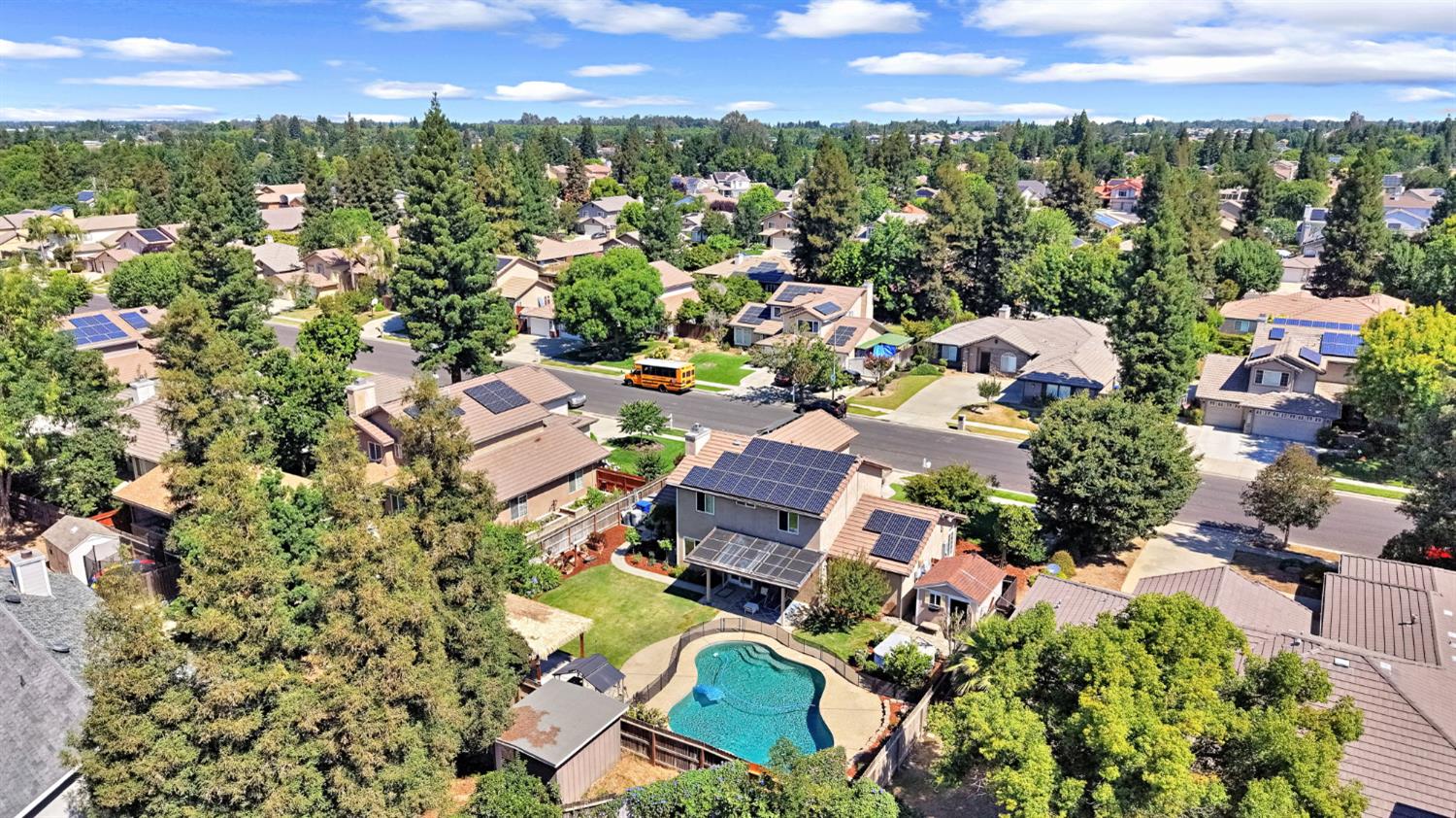 1742 Cromwell Ave, Clovis, CA 93611