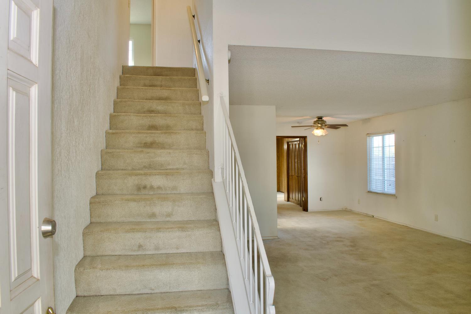 1583 Celeste Ave, Clovis, CA 93611