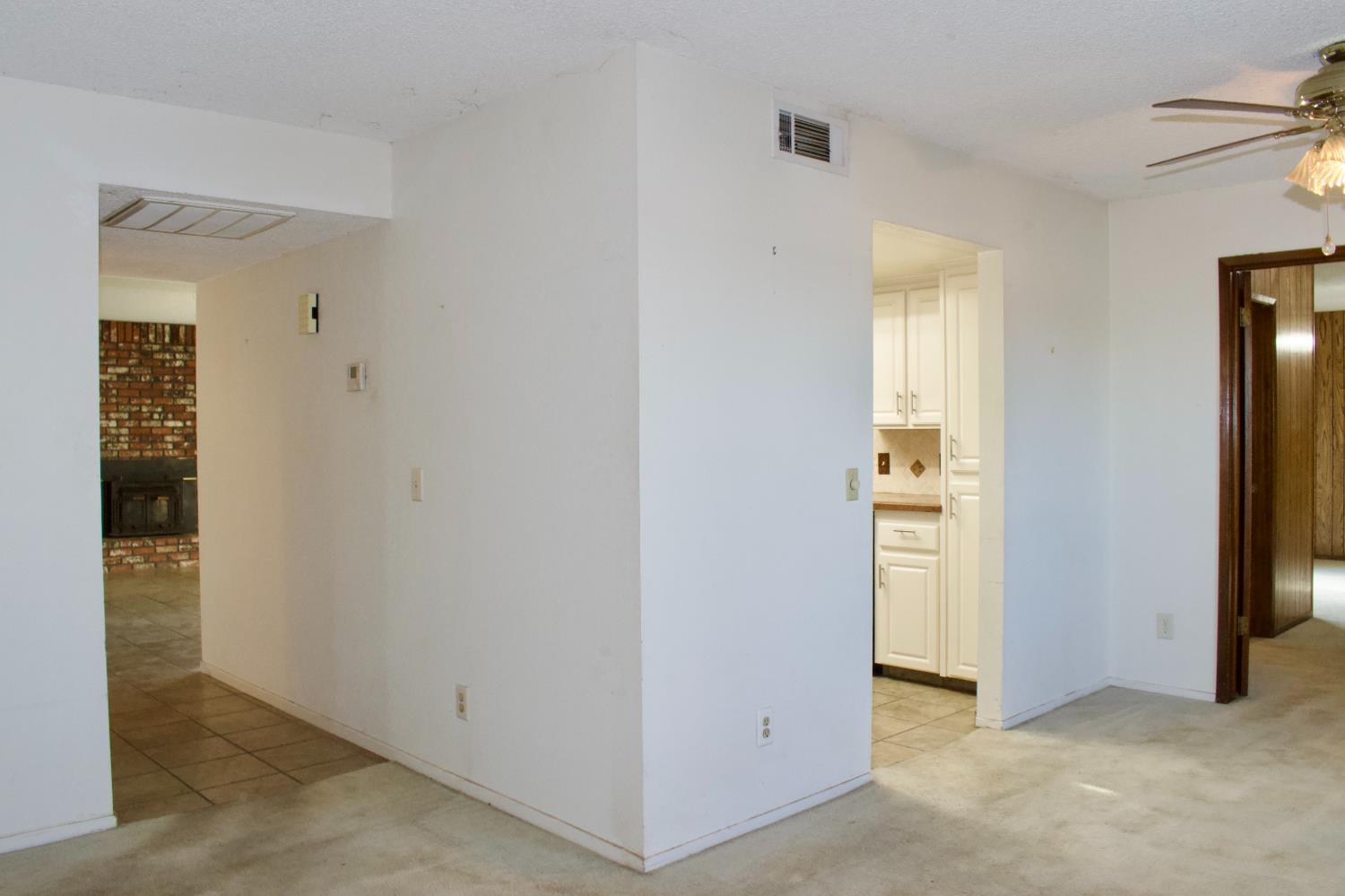 1583 Celeste Ave, Clovis, CA 93611