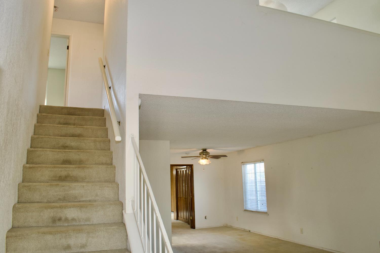 1583 Celeste Ave, Clovis, CA 93611