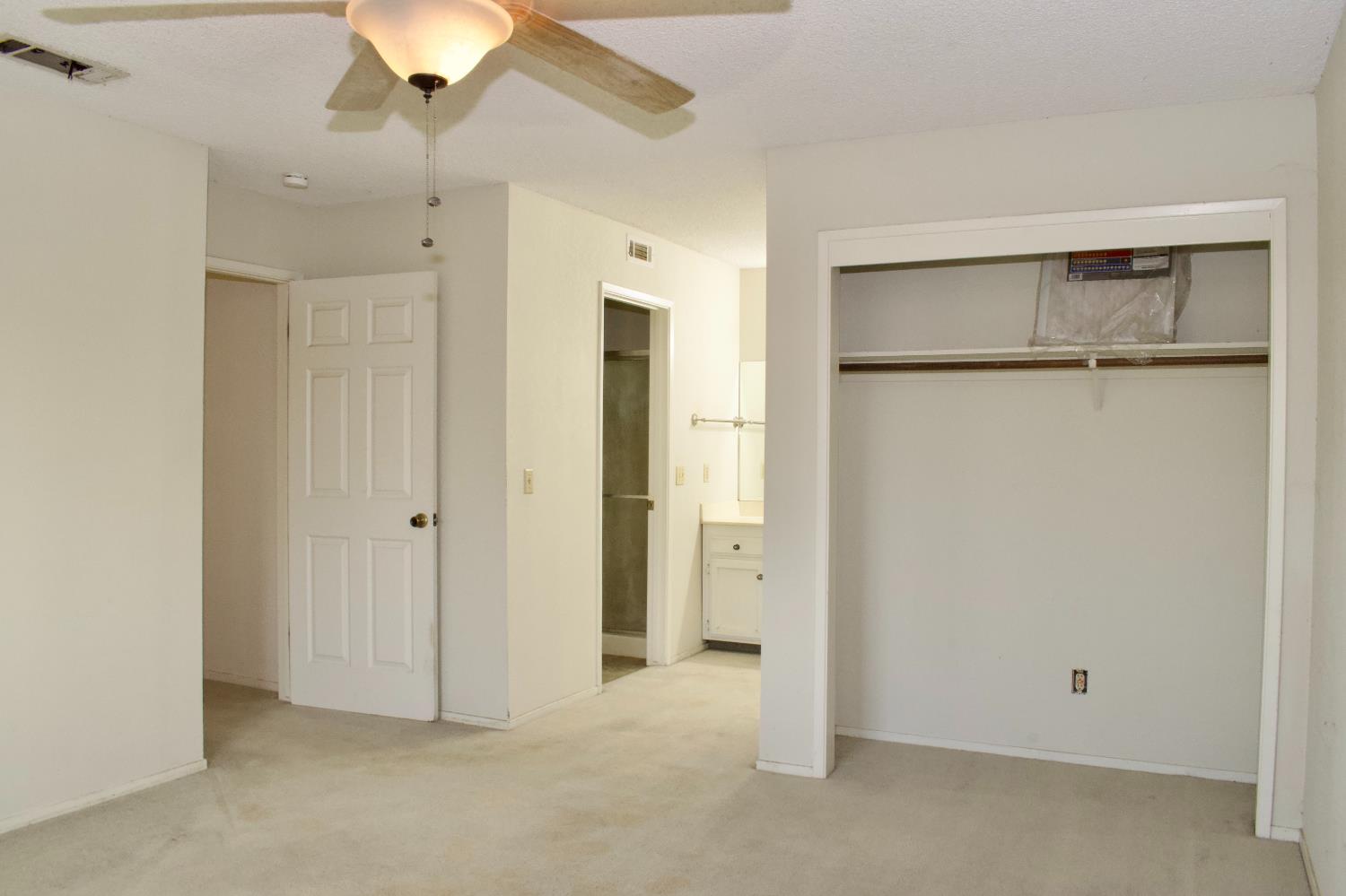 1583 Celeste Ave, Clovis, CA 93611
