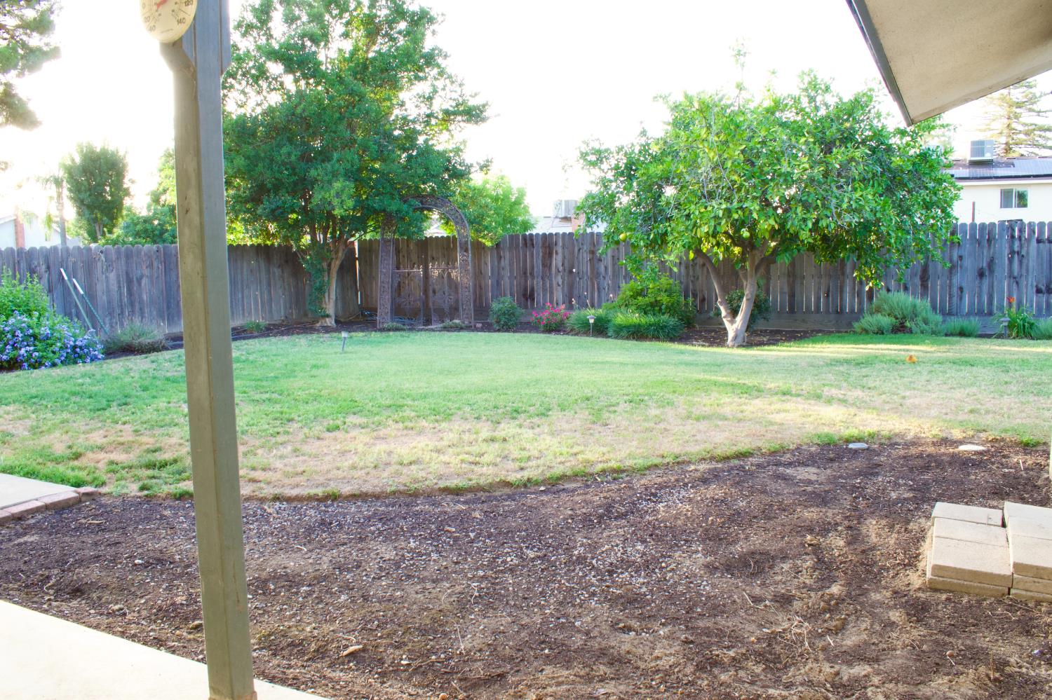 1583 Celeste Ave, Clovis, CA 93611