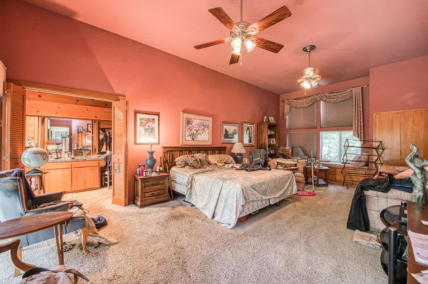 45 Wilderness Dr, Sanger, CA 93657