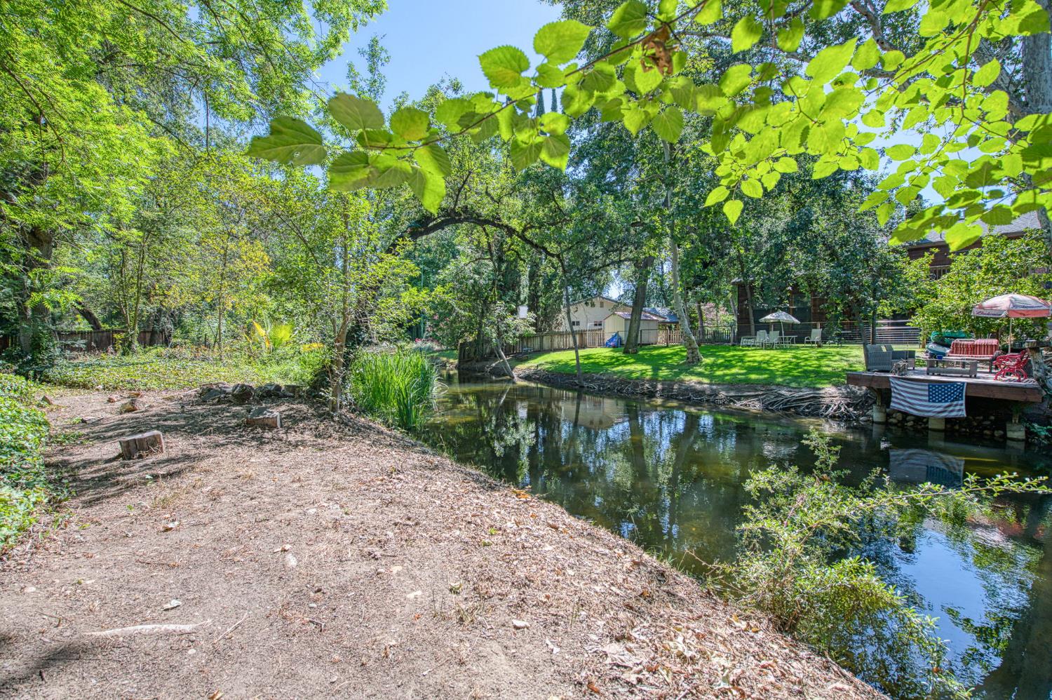 45 Wilderness Dr, Sanger, CA 93657