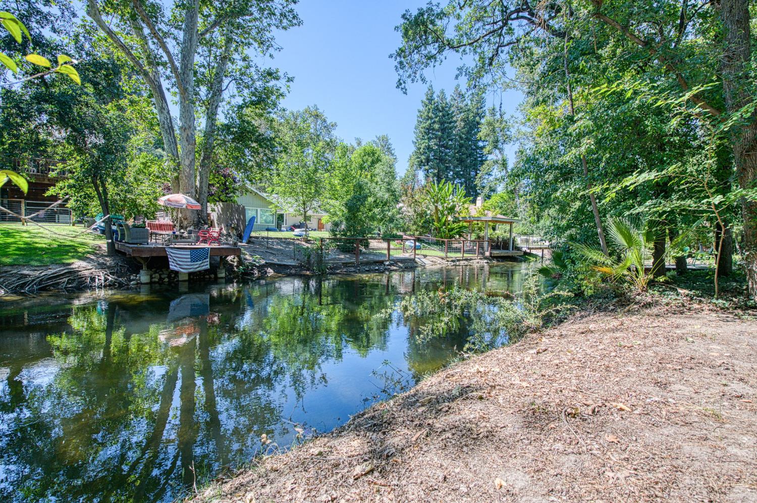 45 Wilderness Dr, Sanger, CA 93657