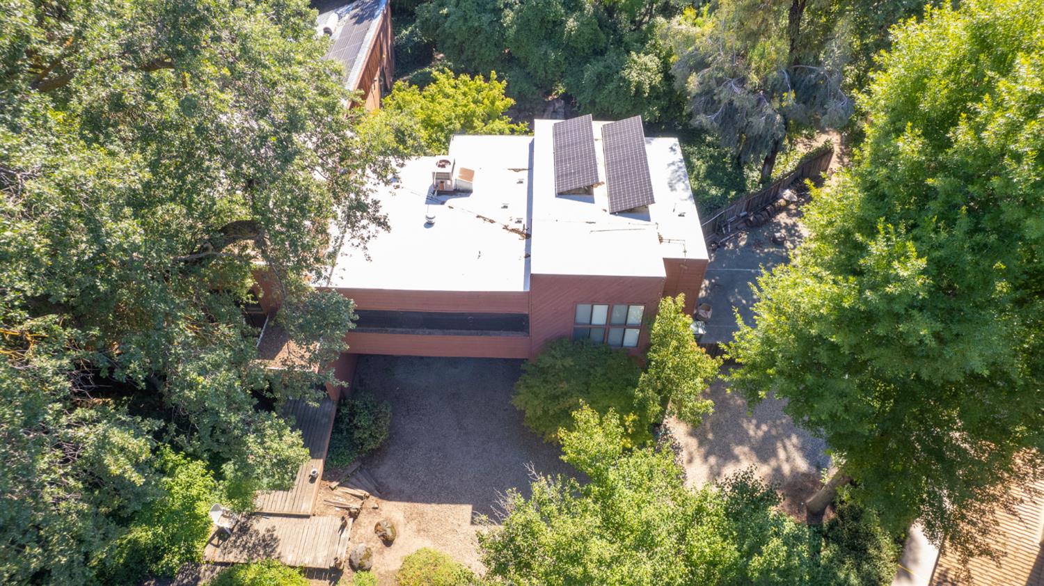 45 Wilderness Dr, Sanger, CA 93657