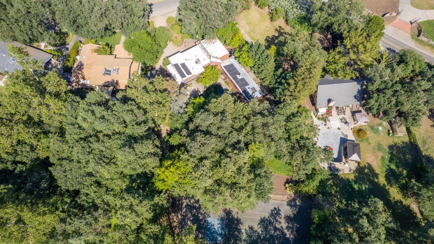 45 Wilderness Dr, Sanger, CA 93657