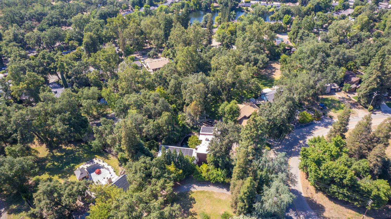 45 Wilderness Dr, Sanger, CA 93657
