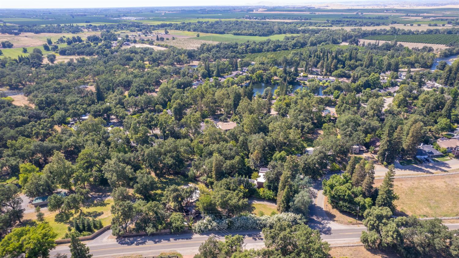 45 Wilderness Dr, Sanger, CA 93657