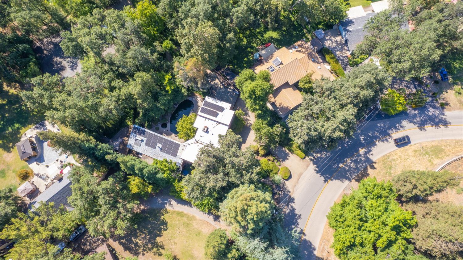45 Wilderness Dr, Sanger, CA 93657