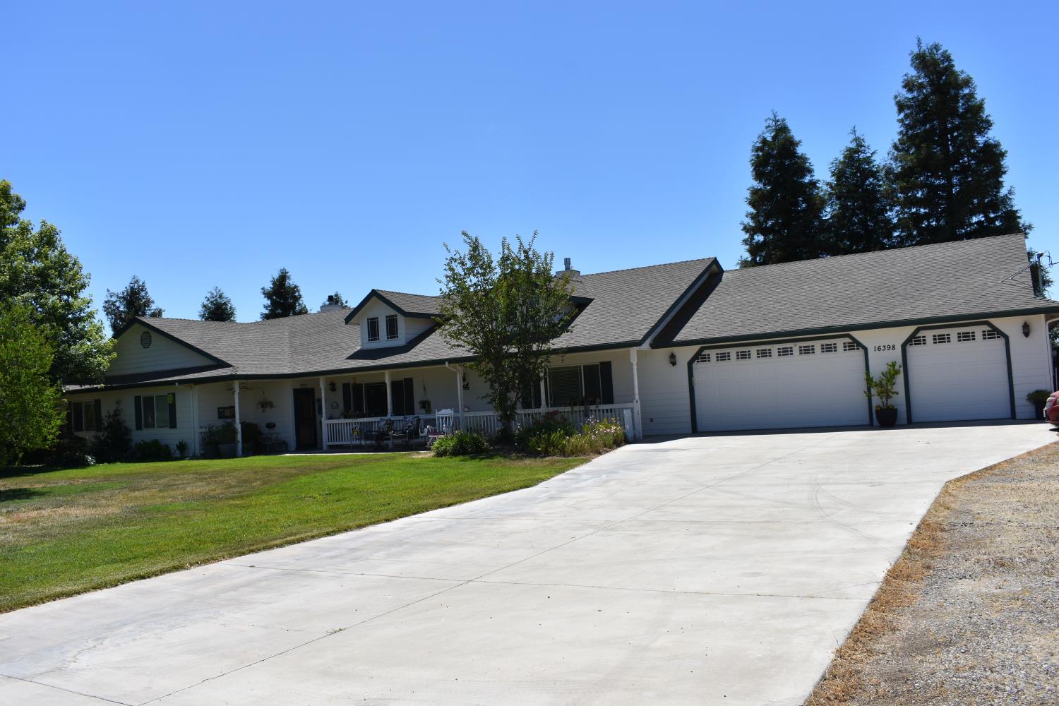 16398 Anaconda Rd, Madera, CA 93636