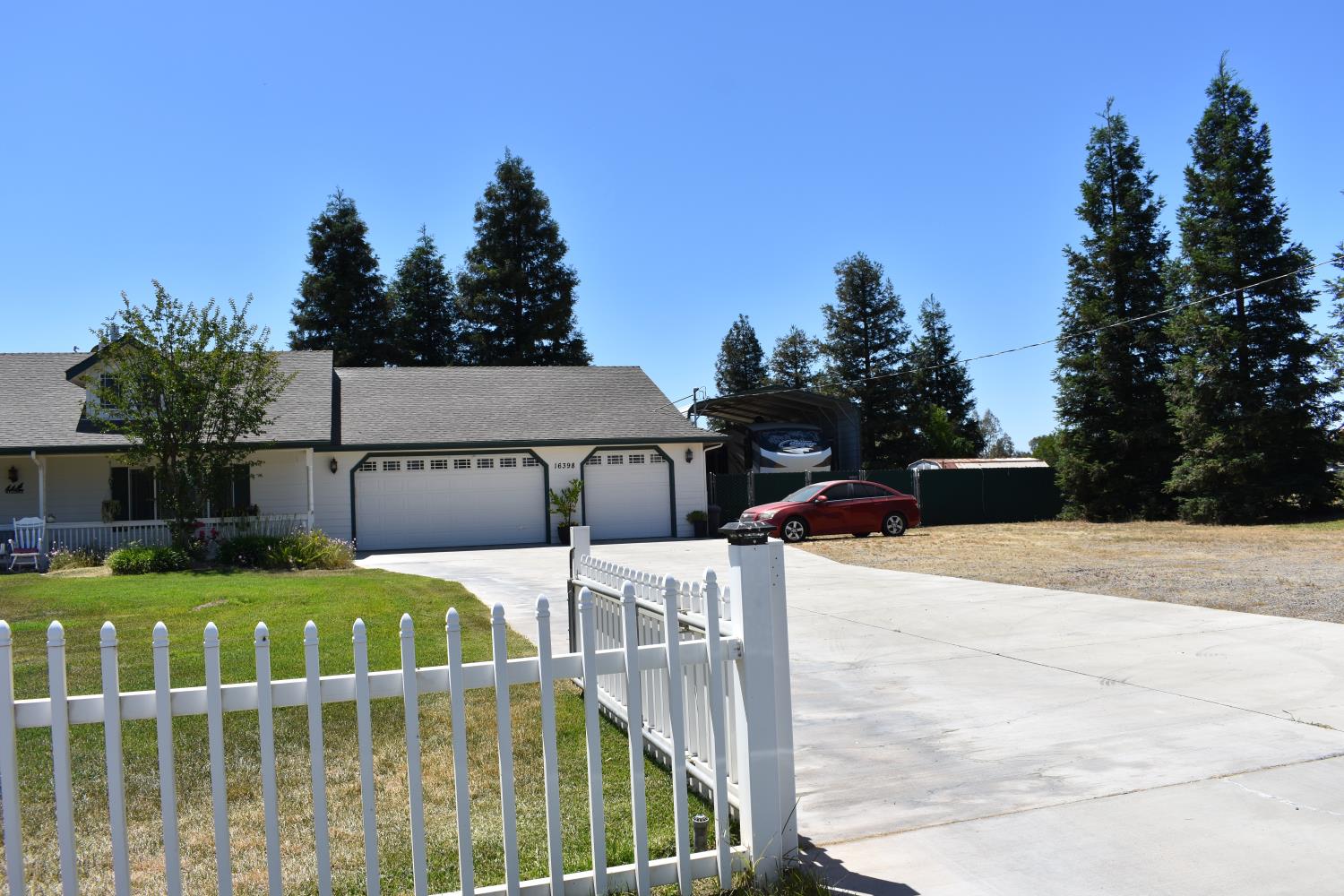 16398 Anaconda Rd, Madera, CA 93636