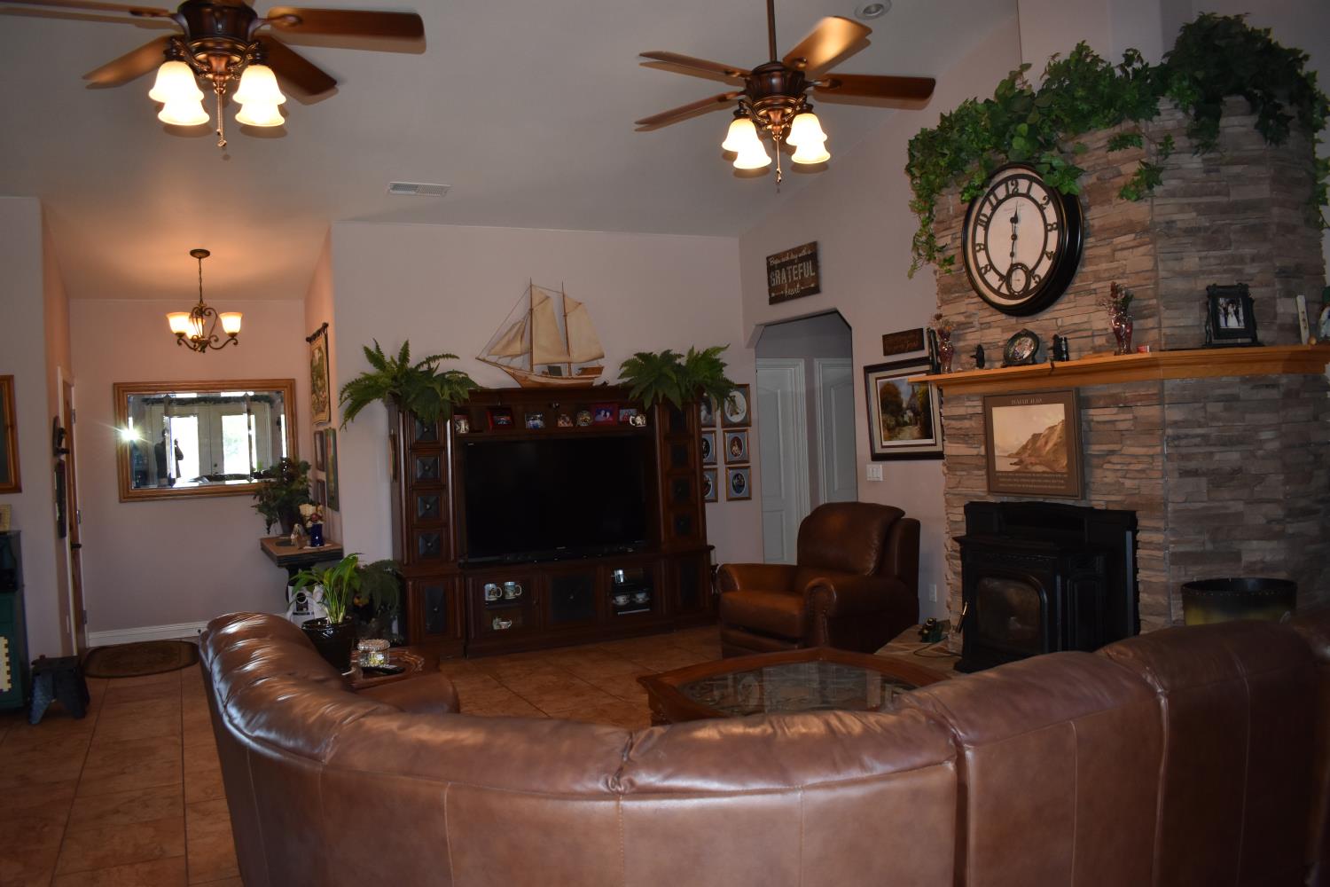 16398 Anaconda Rd, Madera, CA 93636