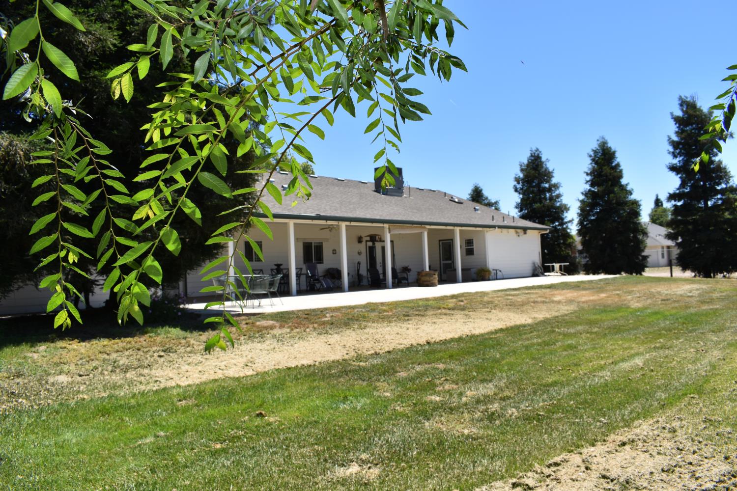 16398 Anaconda Rd, Madera, CA 93636