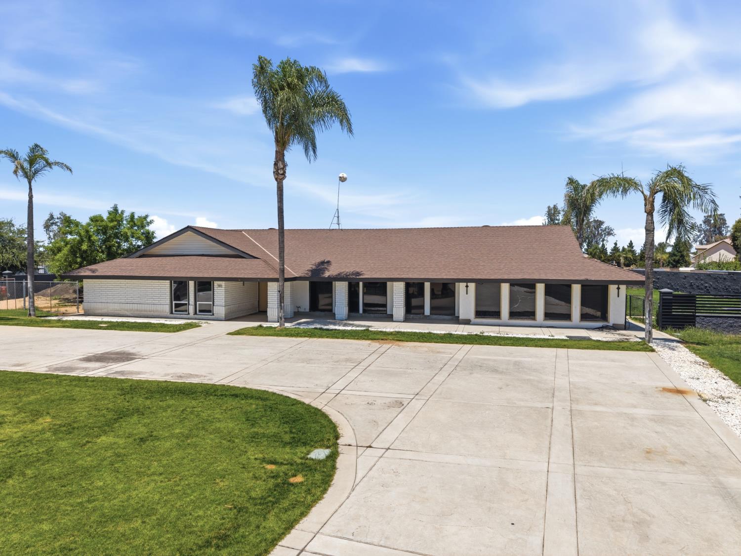 7280 W Menlo Ave, Fresno, CA 93723
