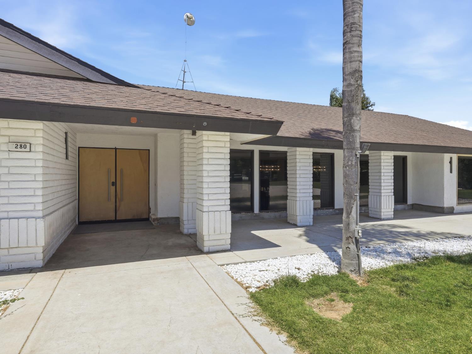 7280 W Menlo Ave, Fresno, CA 93723