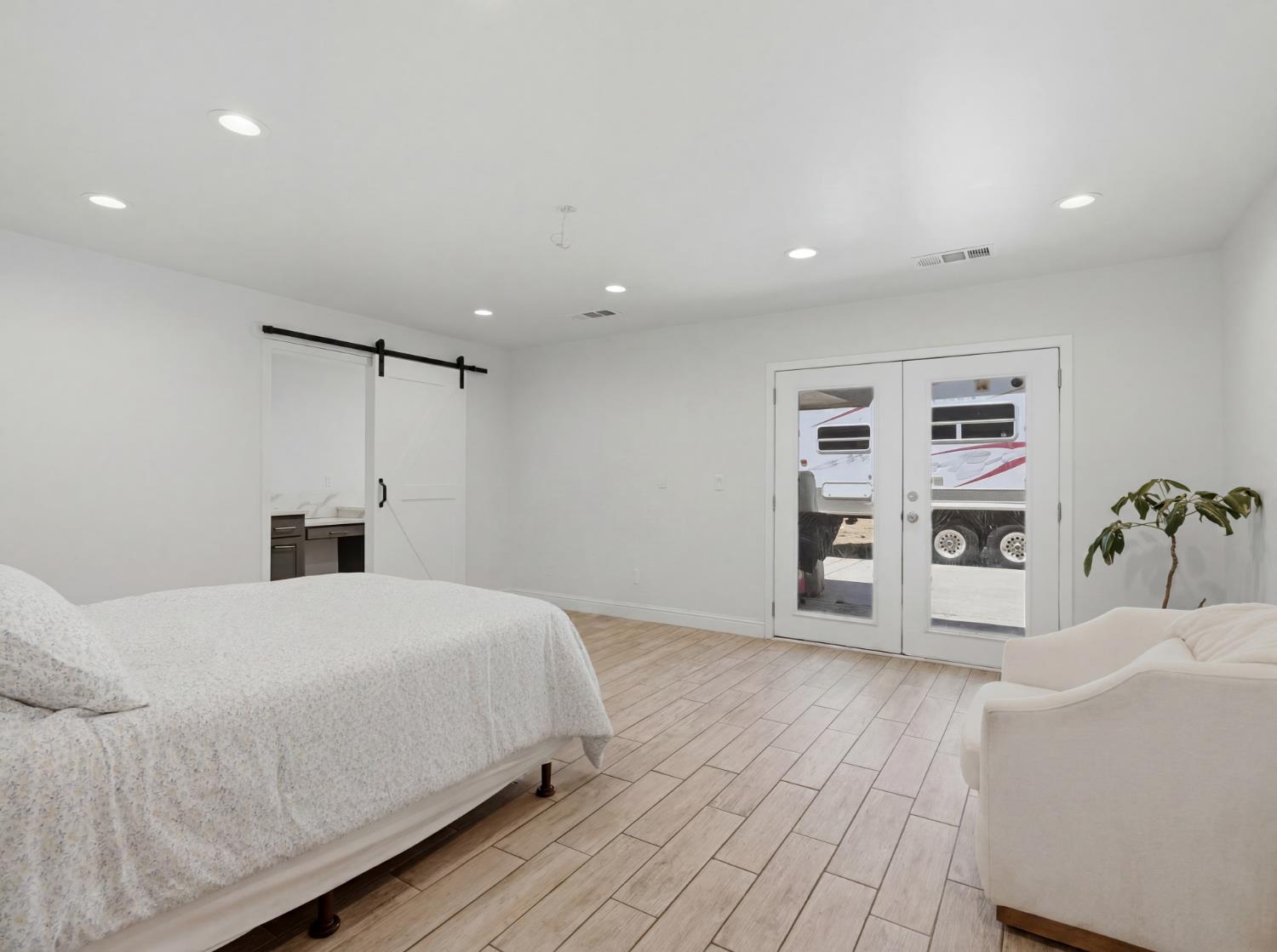 7280 W Menlo Ave, Fresno, CA 93723