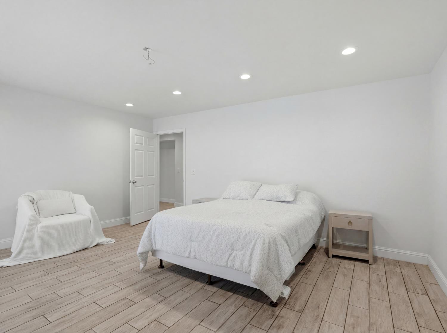 7280 W Menlo Ave, Fresno, CA 93723