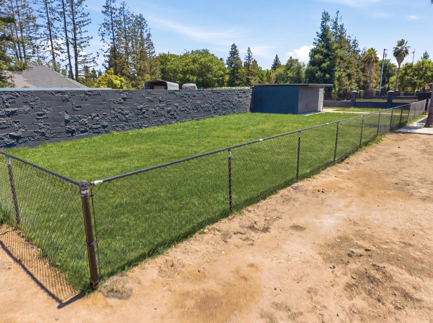 7280 W Menlo Ave, Fresno, CA 93723