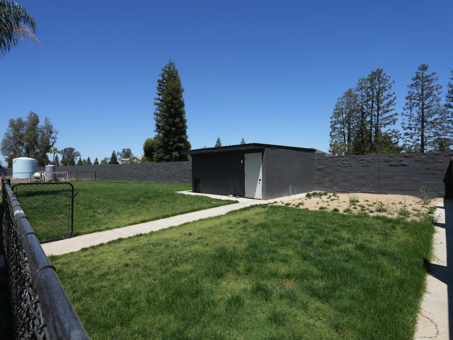 7280 W Menlo Ave, Fresno, CA 93723
