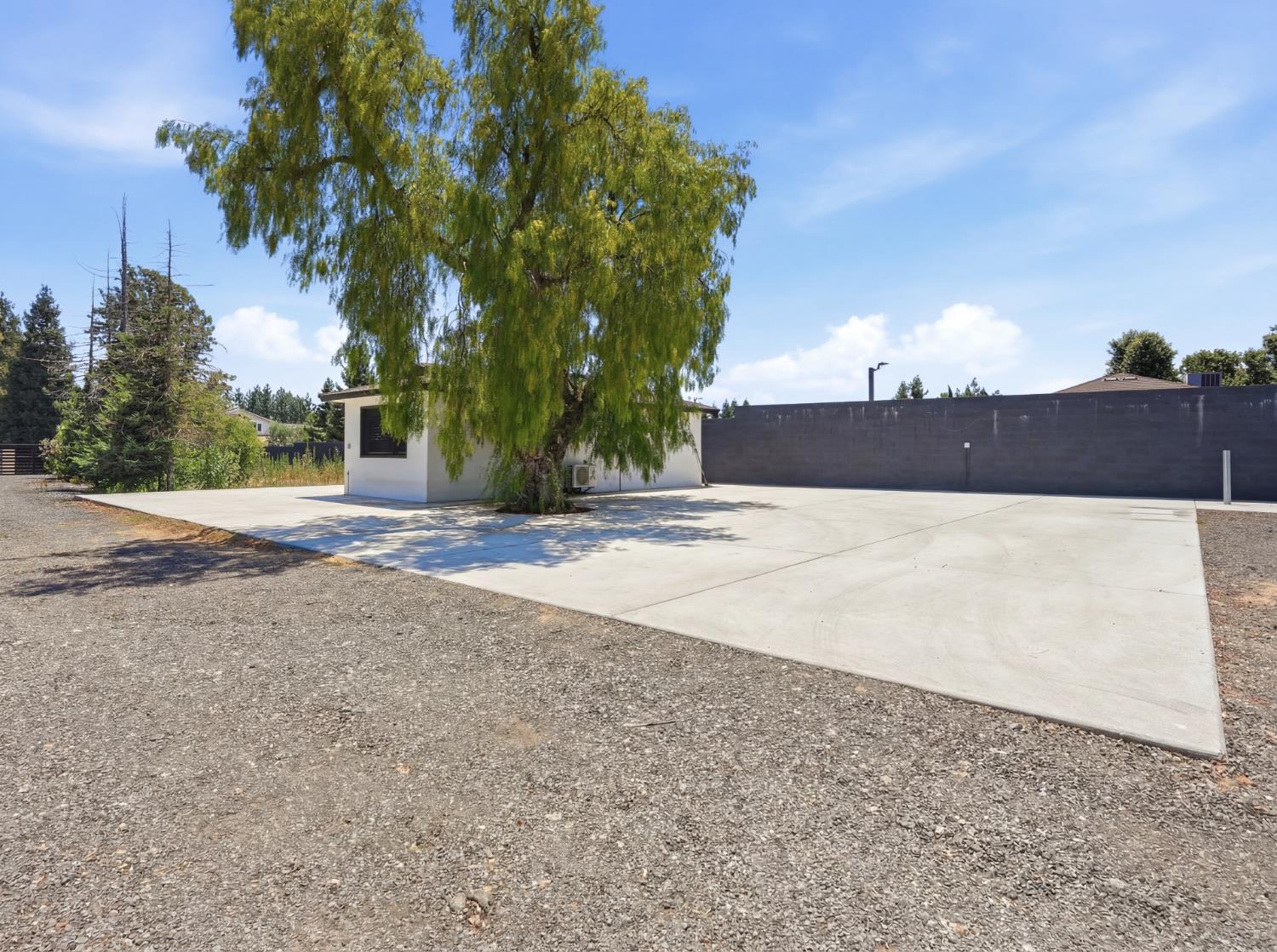 7280 W Menlo Ave, Fresno, CA 93723
