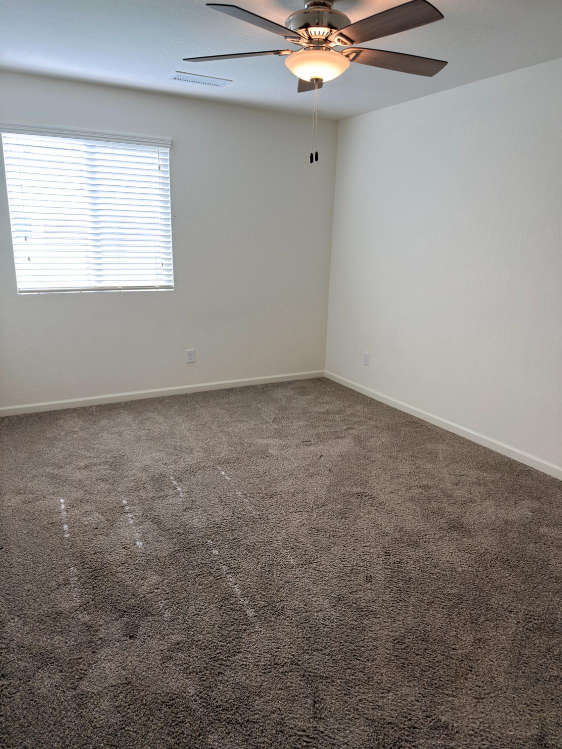 2008 N Walling Ln, Clovis, CA 93619