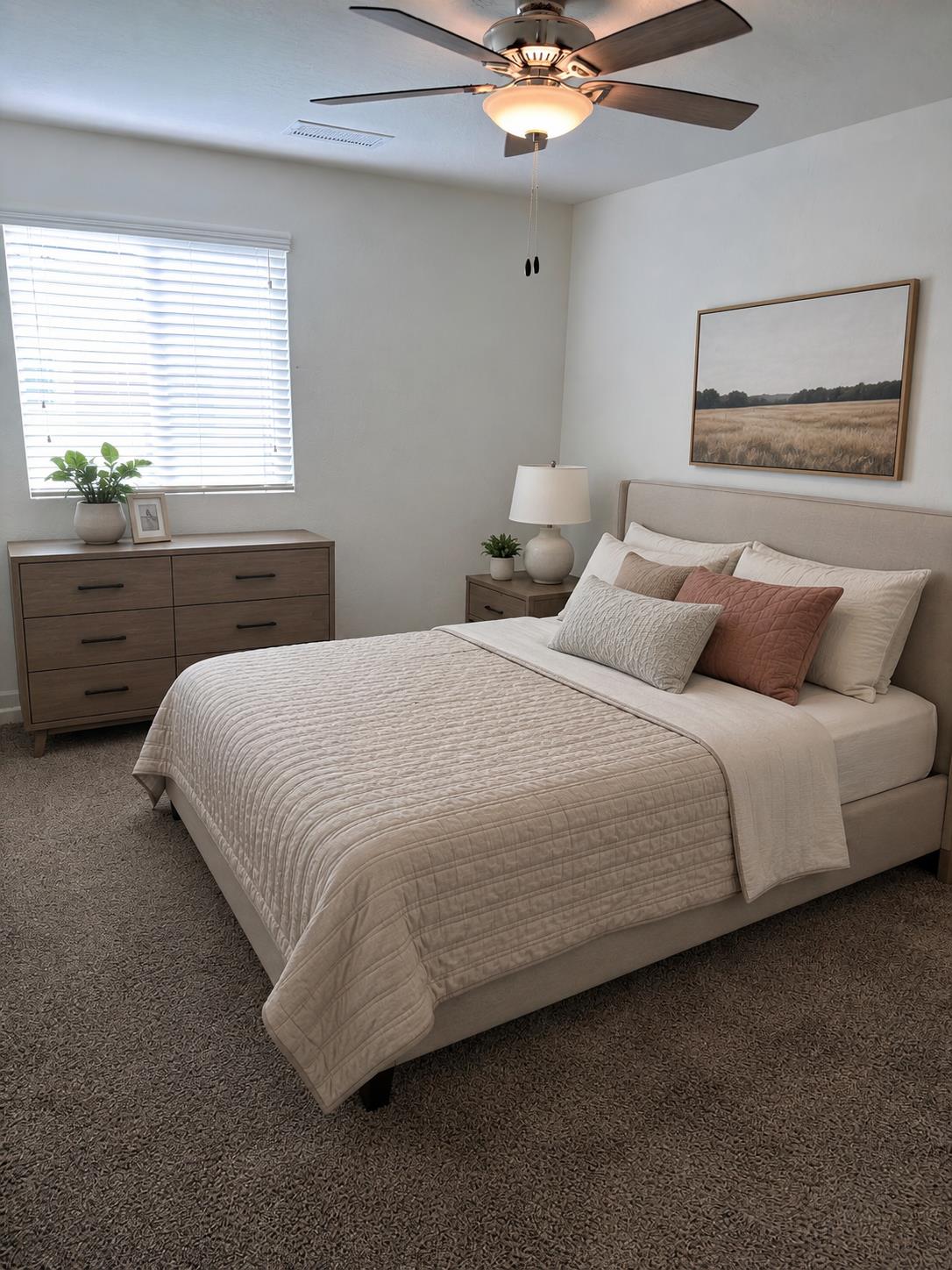 2008 N Walling Ln, Clovis, CA 93619