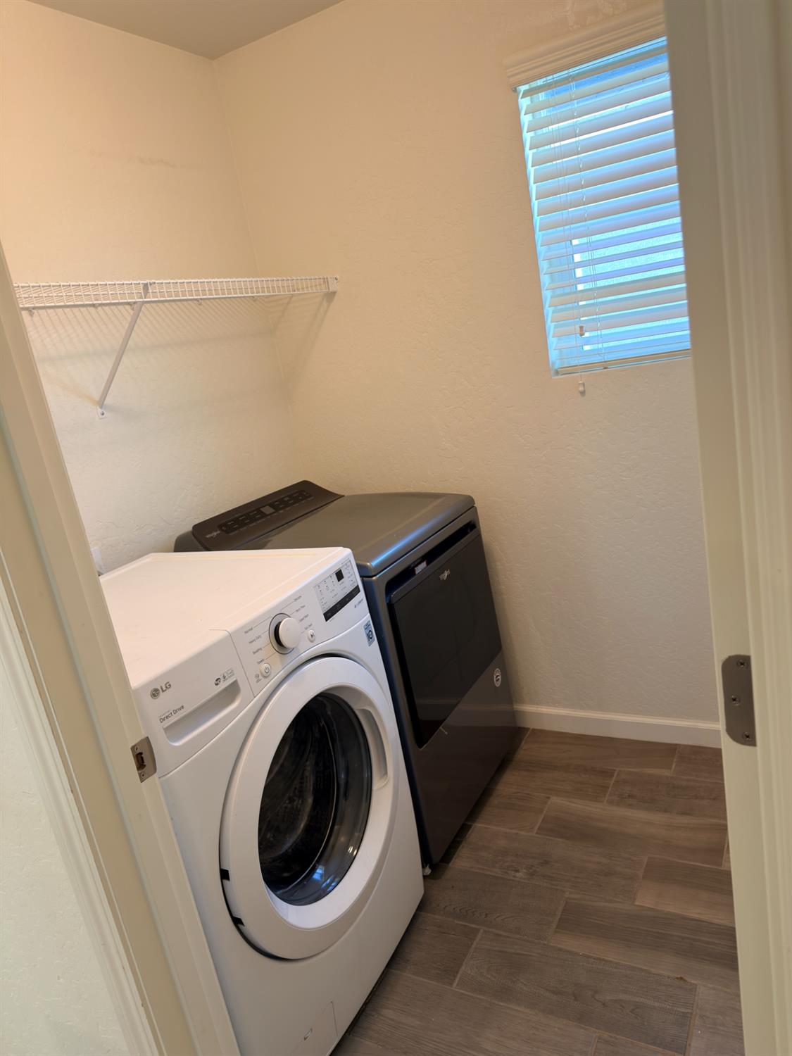 2008 N Walling Ln, Clovis, CA 93619