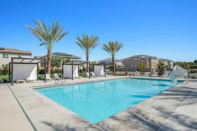 2008 N Walling Ln, Clovis, CA 93619