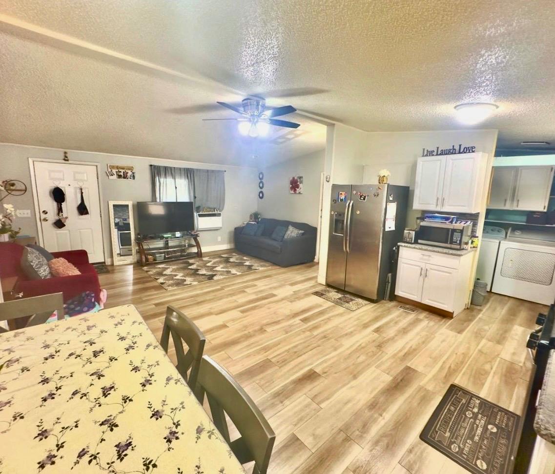 2575 S Willow Ave #15, Fresno, CA 93725