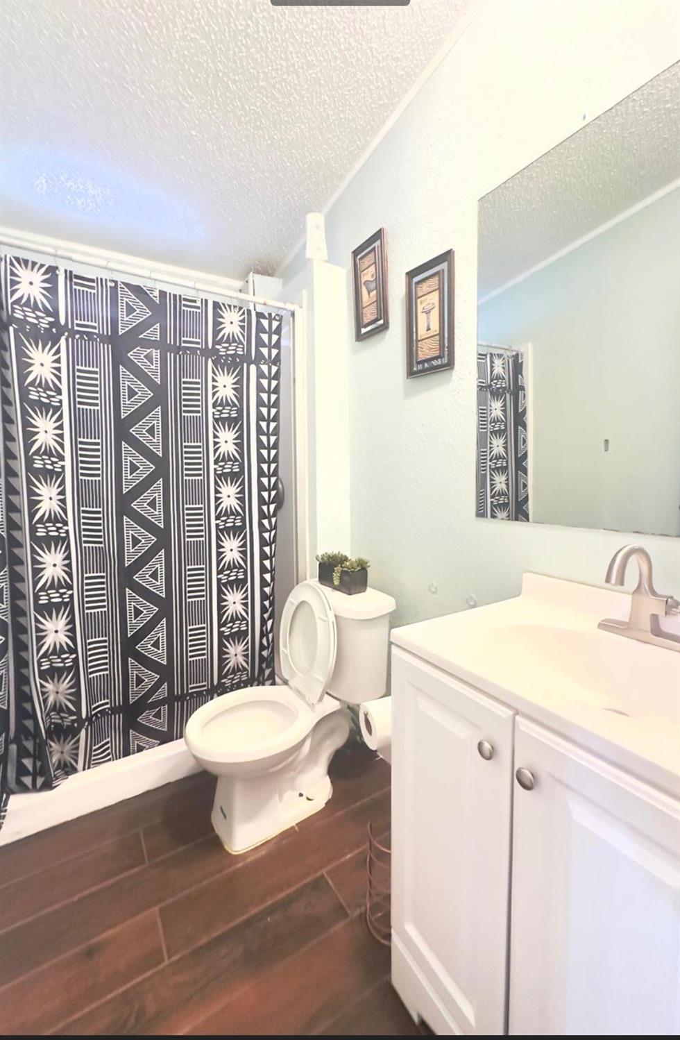 2575 S Willow Ave #15, Fresno, CA 93725
