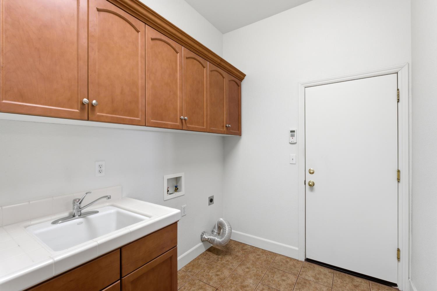 3063 Everglade Ave, Clovis, CA 93619