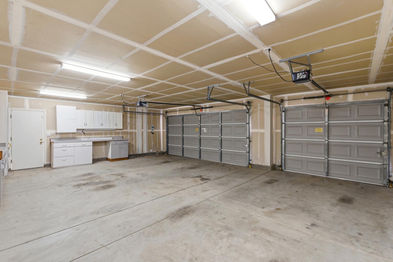 3063 Everglade Ave, Clovis, CA 93619
