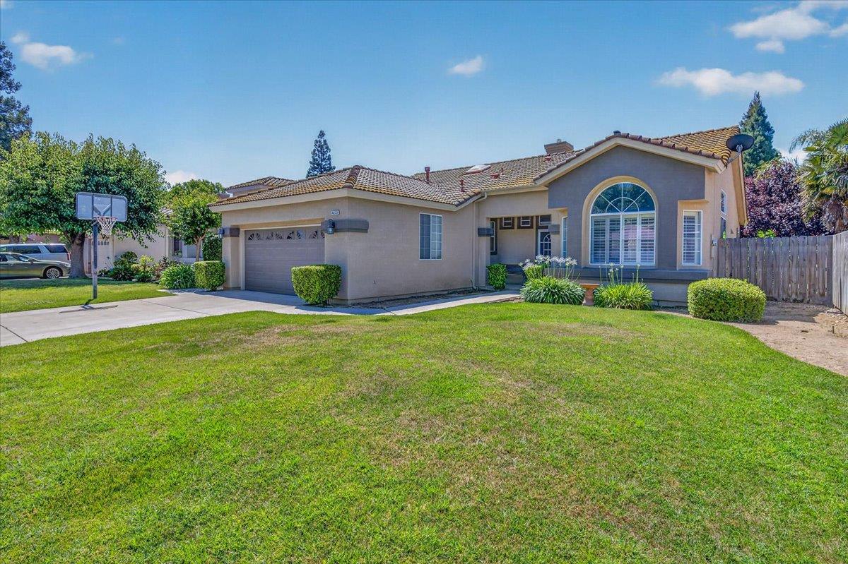 6235 W Chennault Ave, Fresno, CA 93722