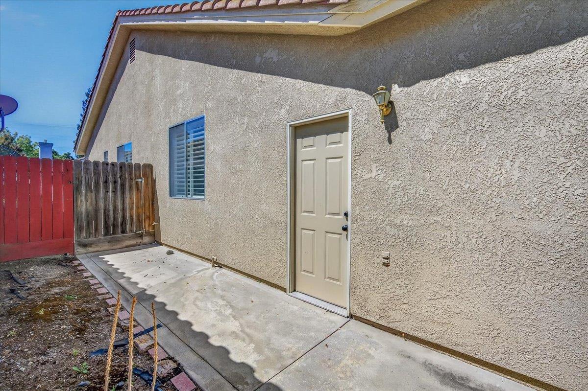 6235 W Chennault Ave, Fresno, CA 93722
