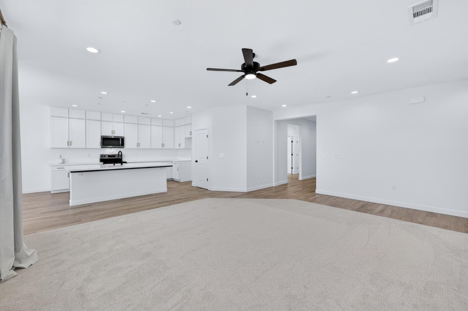 5105 W Delaware Ave, Visalia, CA 93291